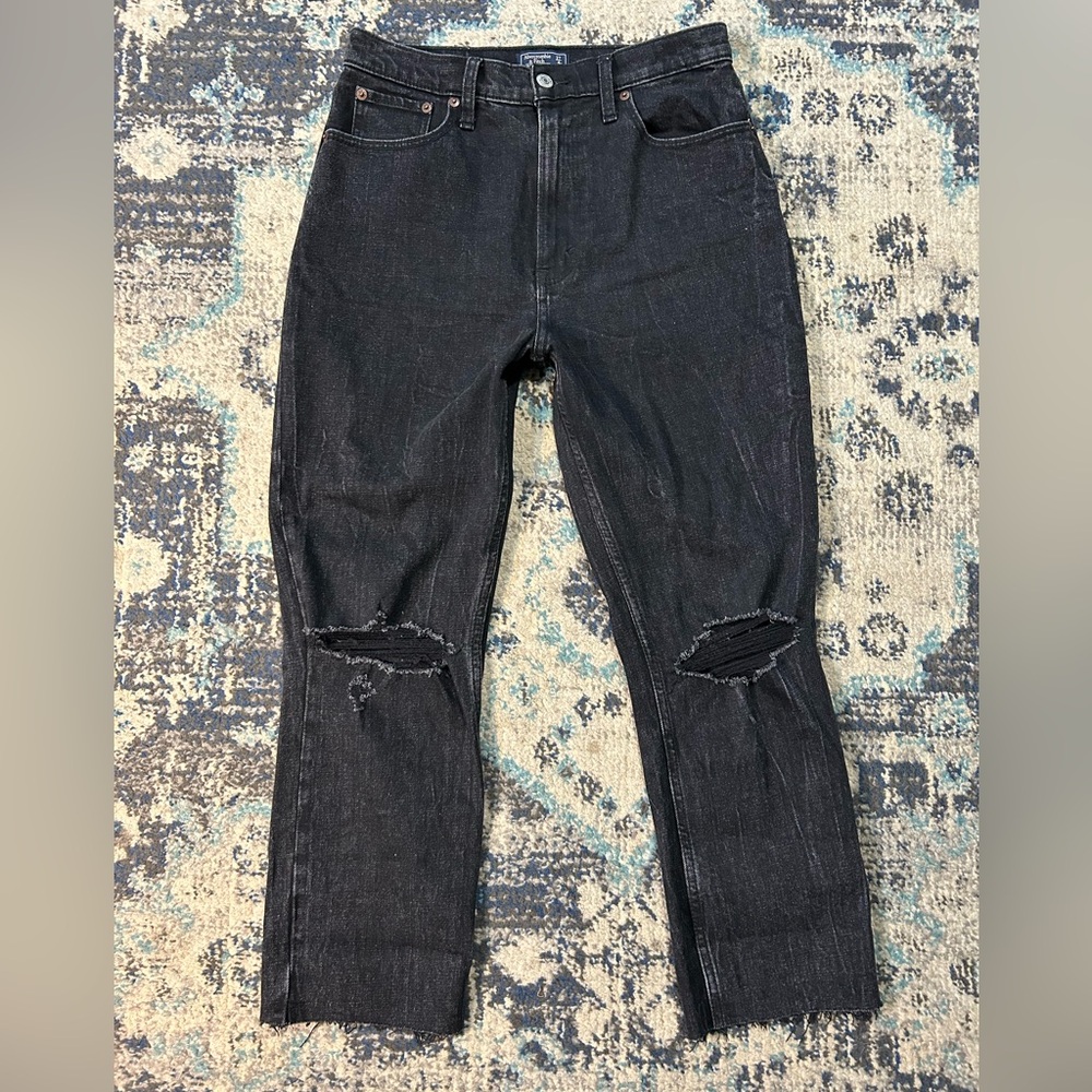 Abercrombie & Fitch Black Distressed Ultra High Rise Mom Jeans Size 4 / 27 Raw